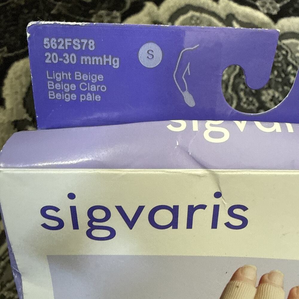 Sigvaris Secure Glove, Light Beige, 20-30 MmHg, Small - Picture 2 of 8